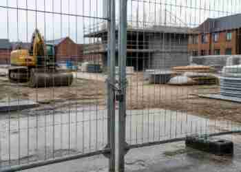 Construction site security urged by HSE to protect children during holidays
