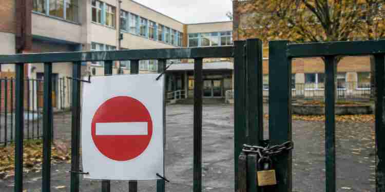 legionella outbreak closes three Palermo school buildings